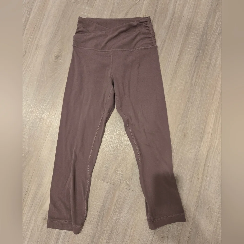 Lululemon Align HR Crop 21